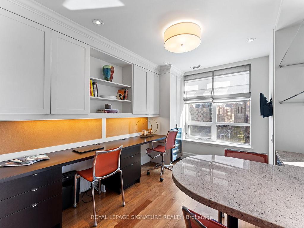 









155


St Clair

Avenue West, 603,
Toronto,




ON
M4V 0A1

