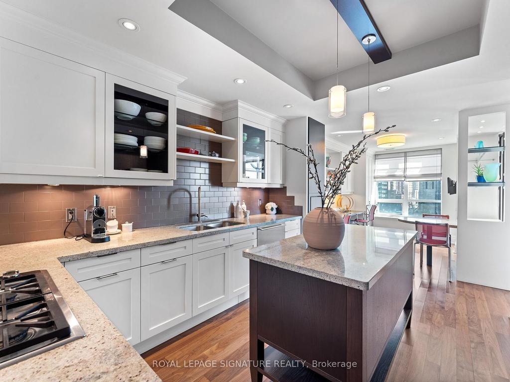 









155


St Clair

Avenue West, 603,
Toronto,




ON
M4V 0A1

