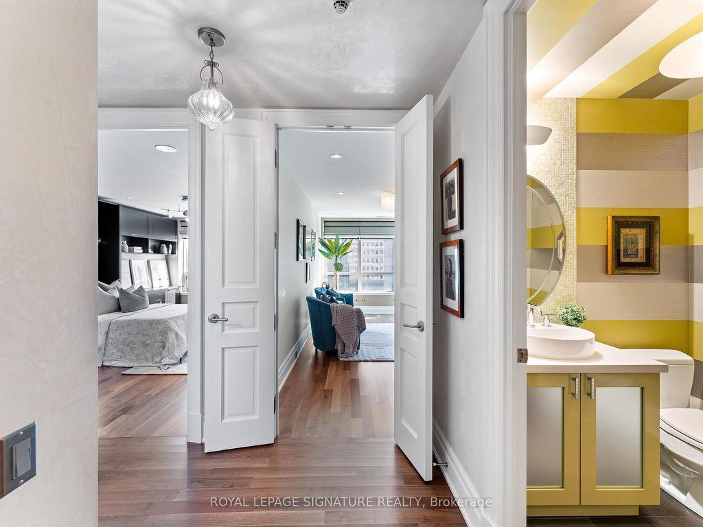 









155


St Clair

Avenue West, 603,
Toronto,




ON
M4V 0A1

