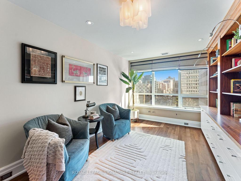 









155


St Clair

Avenue West, 603,
Toronto,




ON
M4V 0A1

