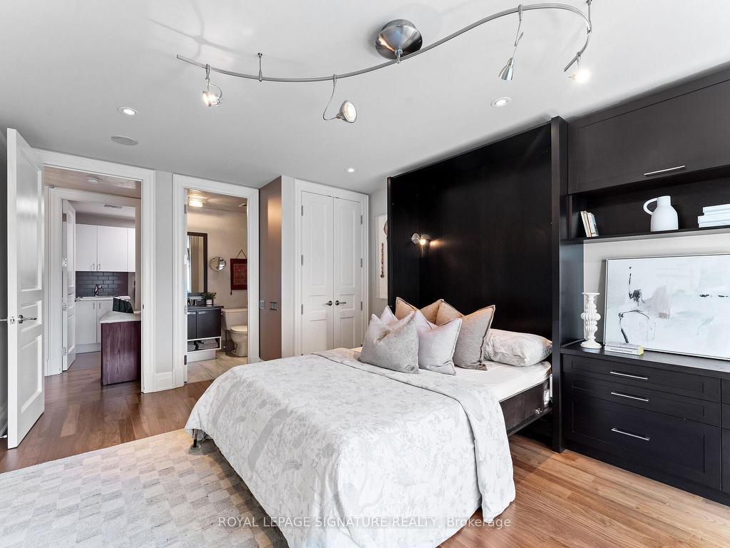 









155


St Clair

Avenue West, 603,
Toronto,




ON
M4V 0A1

