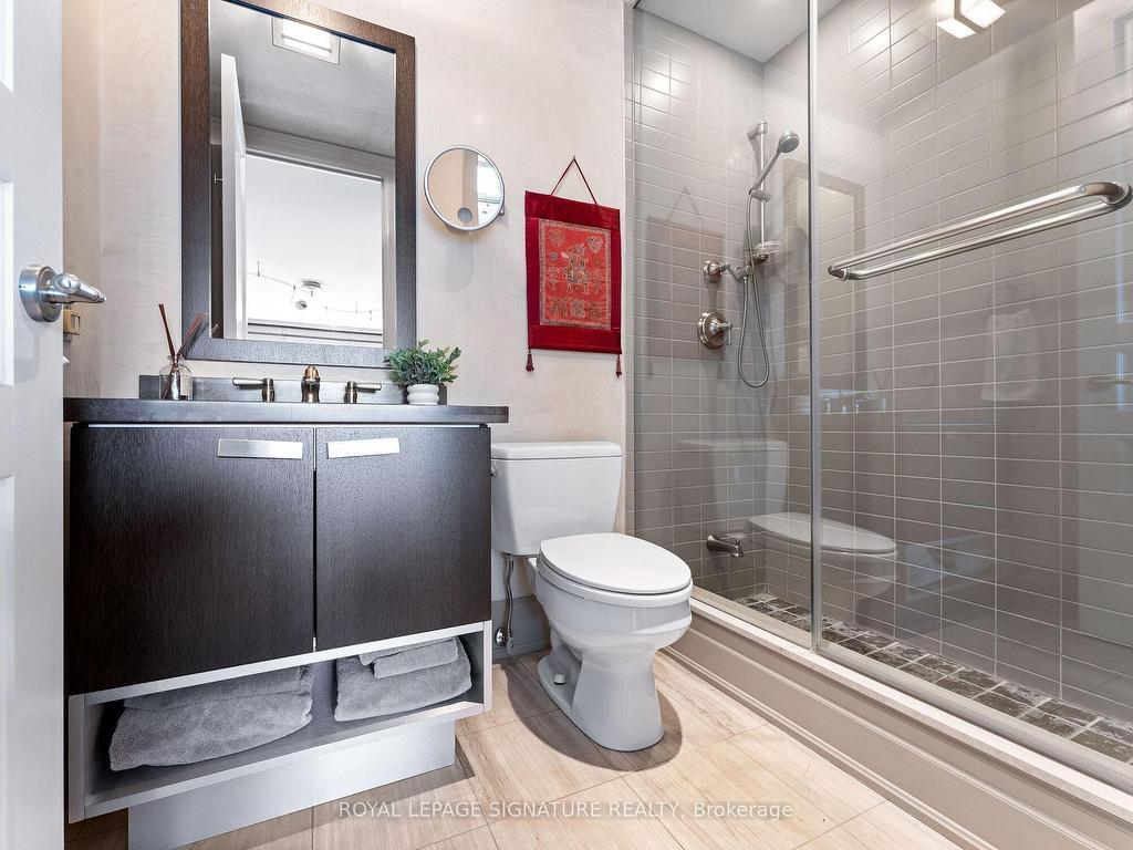 









155


St Clair

Avenue West, 603,
Toronto,




ON
M4V 0A1

