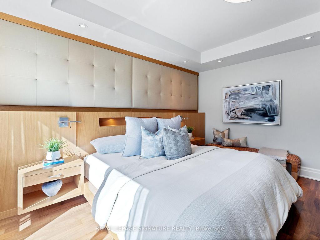 









155


St Clair

Avenue West, 603,
Toronto,




ON
M4V 0A1

