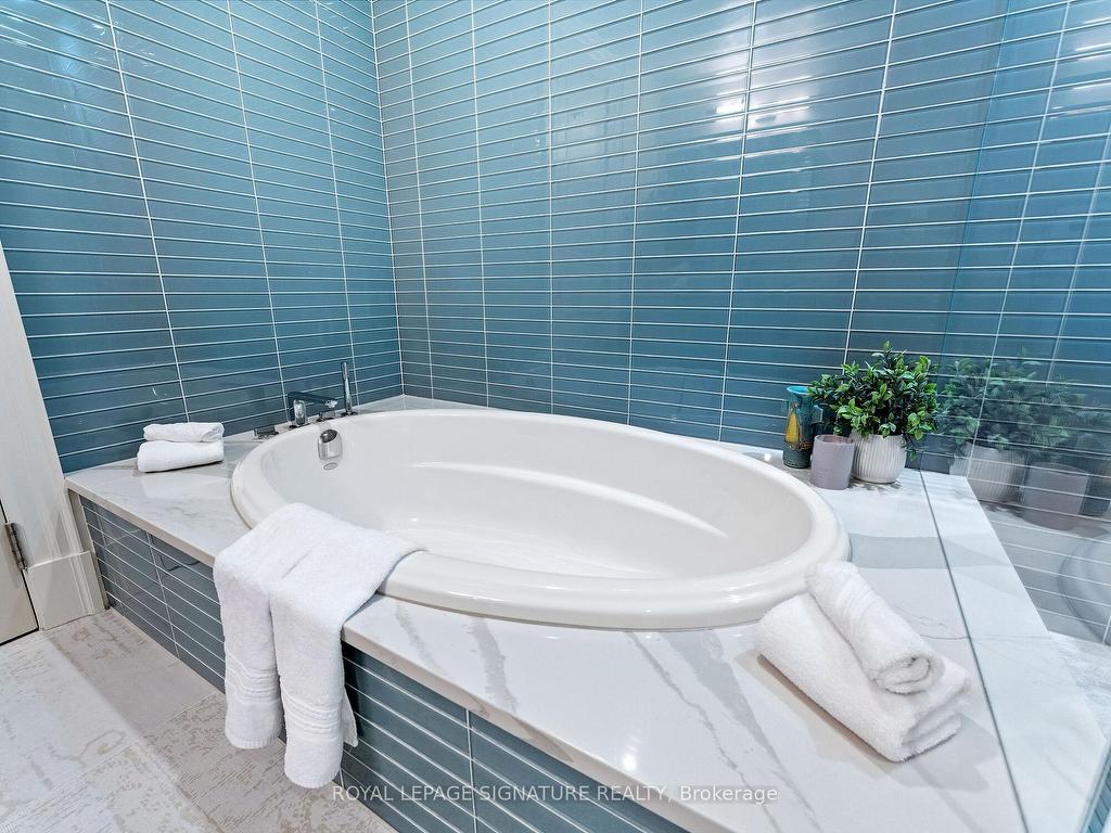 









155


St Clair

Avenue West, 603,
Toronto,




ON
M4V 0A1

