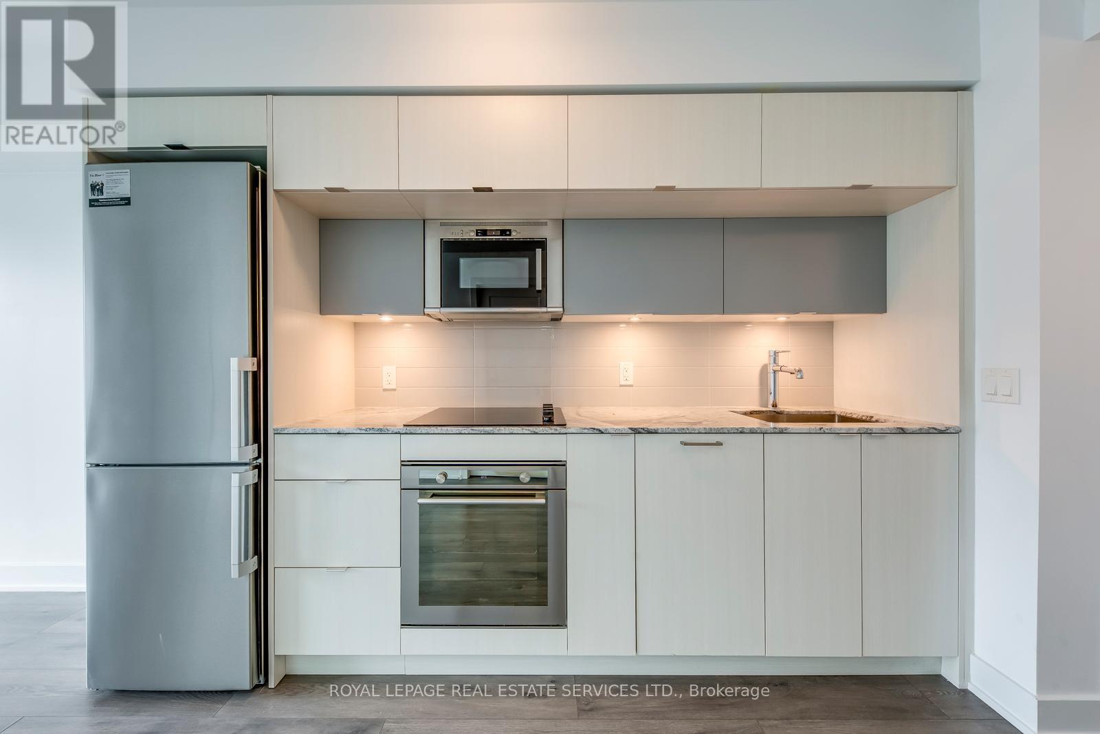 












1320 - 585 BLOOR STREET E

,
Toronto,




Ontario
M4W0B3

