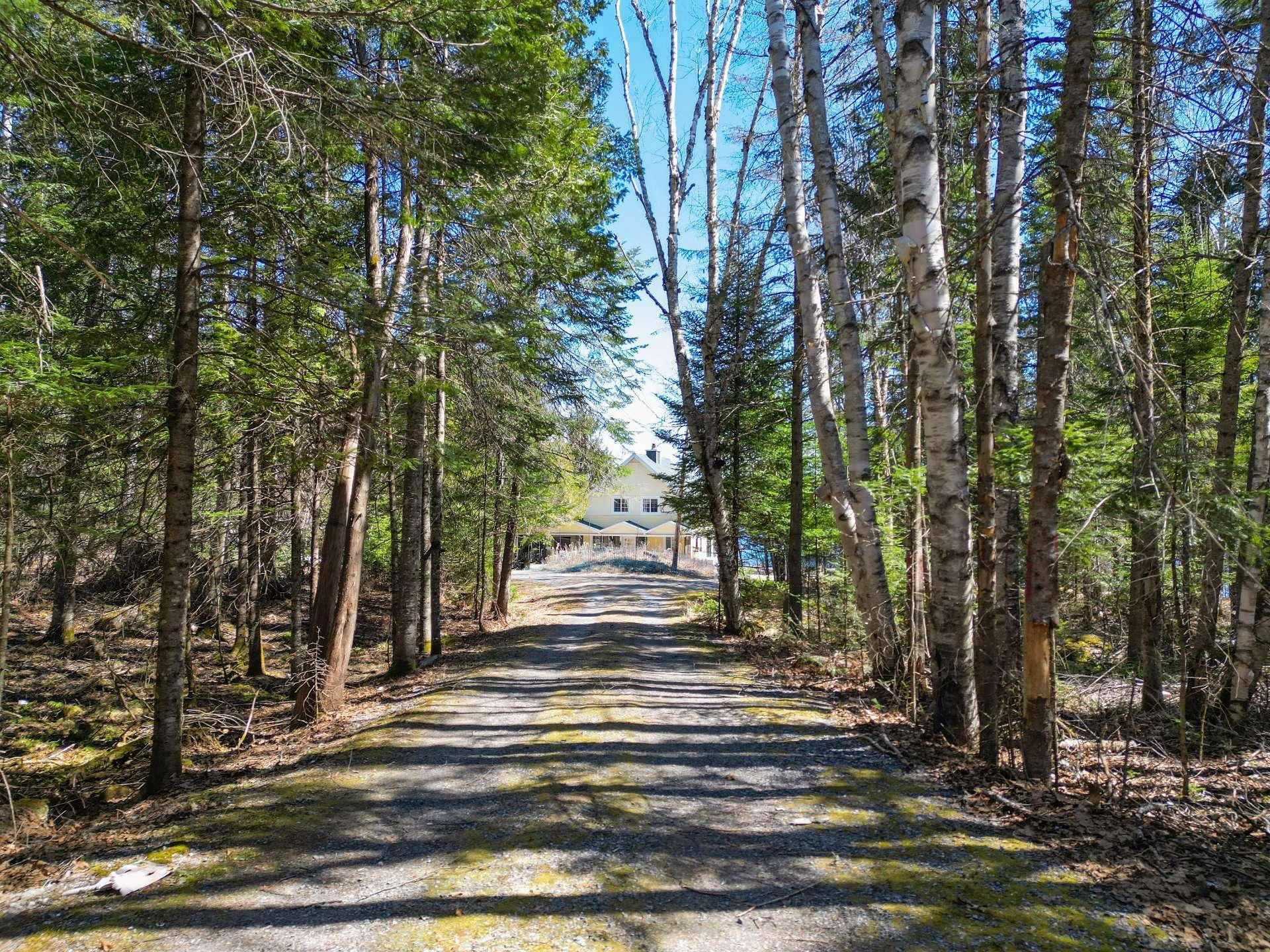 









1224


Ch. du Lac-Boileau O.

,
Rivière-Rouge,




QC
J0T1T0

