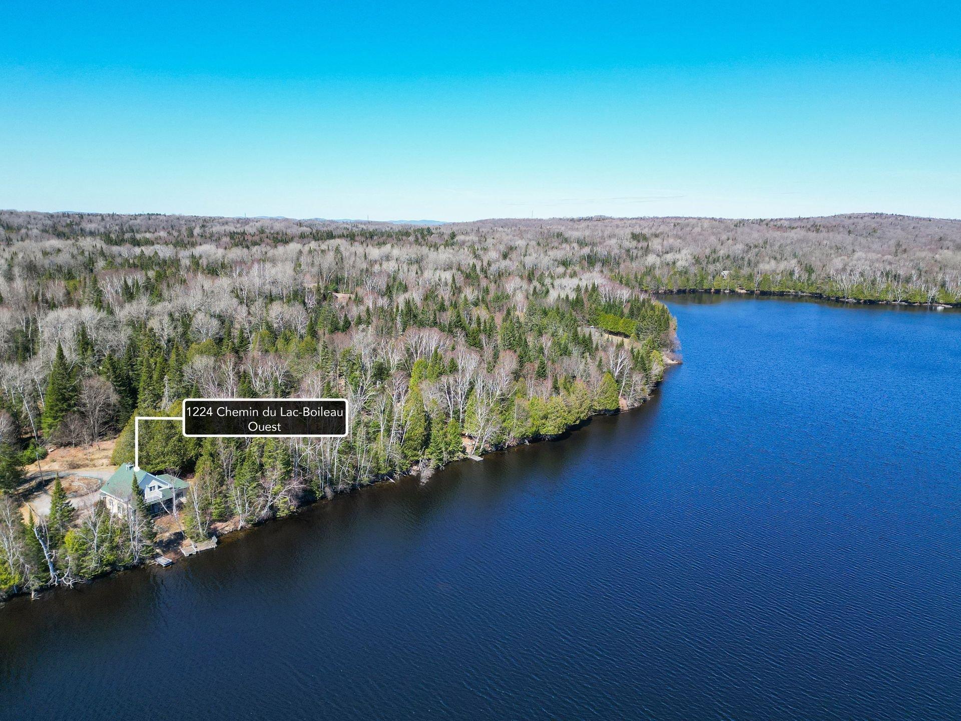 









1224


Ch. du Lac-Boileau O.

,
Rivière-Rouge,




QC
J0T1T0

