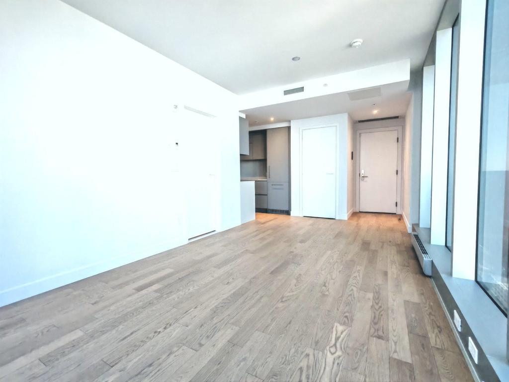 









1205


Rue du Square-Phillips

, 3416,
Montréal (Ville-Marie),




QC
H3B0W3

