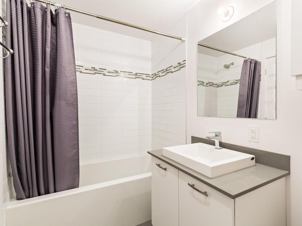 









2229


Rue Ste-Catherine E.

, 404,
Montréal (Ville-Marie),




QC
H2K0B8

