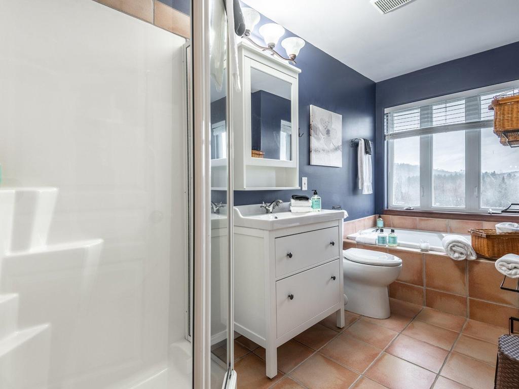 









1736


Ch. du Golf

,
Mont-Tremblant,




QC
J8E2K6

