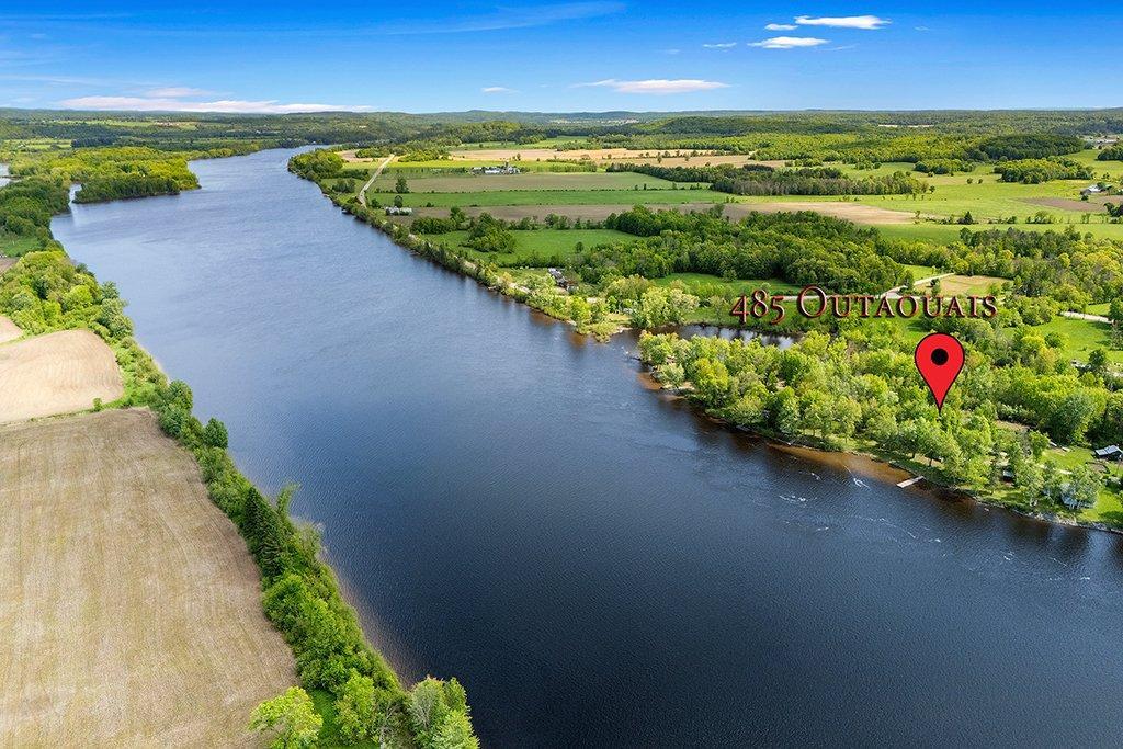 









485


Ch. des Outaouais

,
L'Île-du-Grand-Calumet,




QC
J0X1J0

