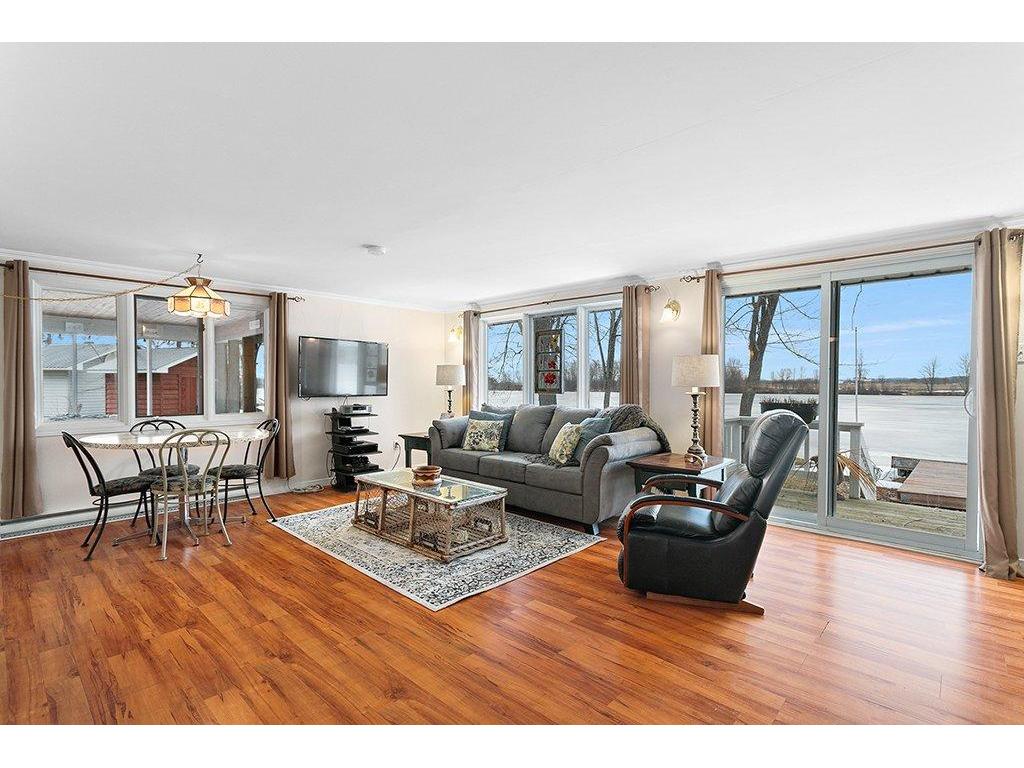 









485


Ch. des Outaouais

,
L'Île-du-Grand-Calumet,




QC
J0X1J0

