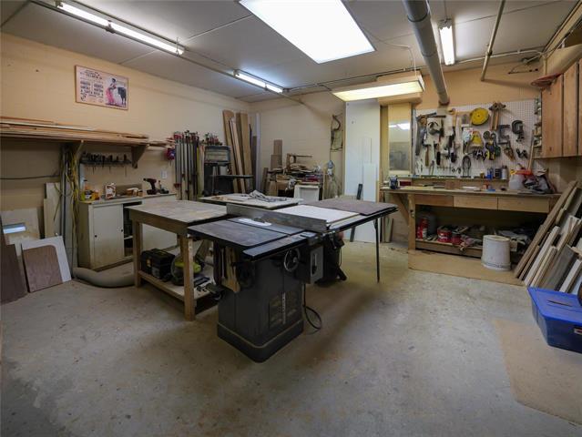 









495


Lindenwood

DR, 109,
Winnipeg,




MB
R3P 2R7

