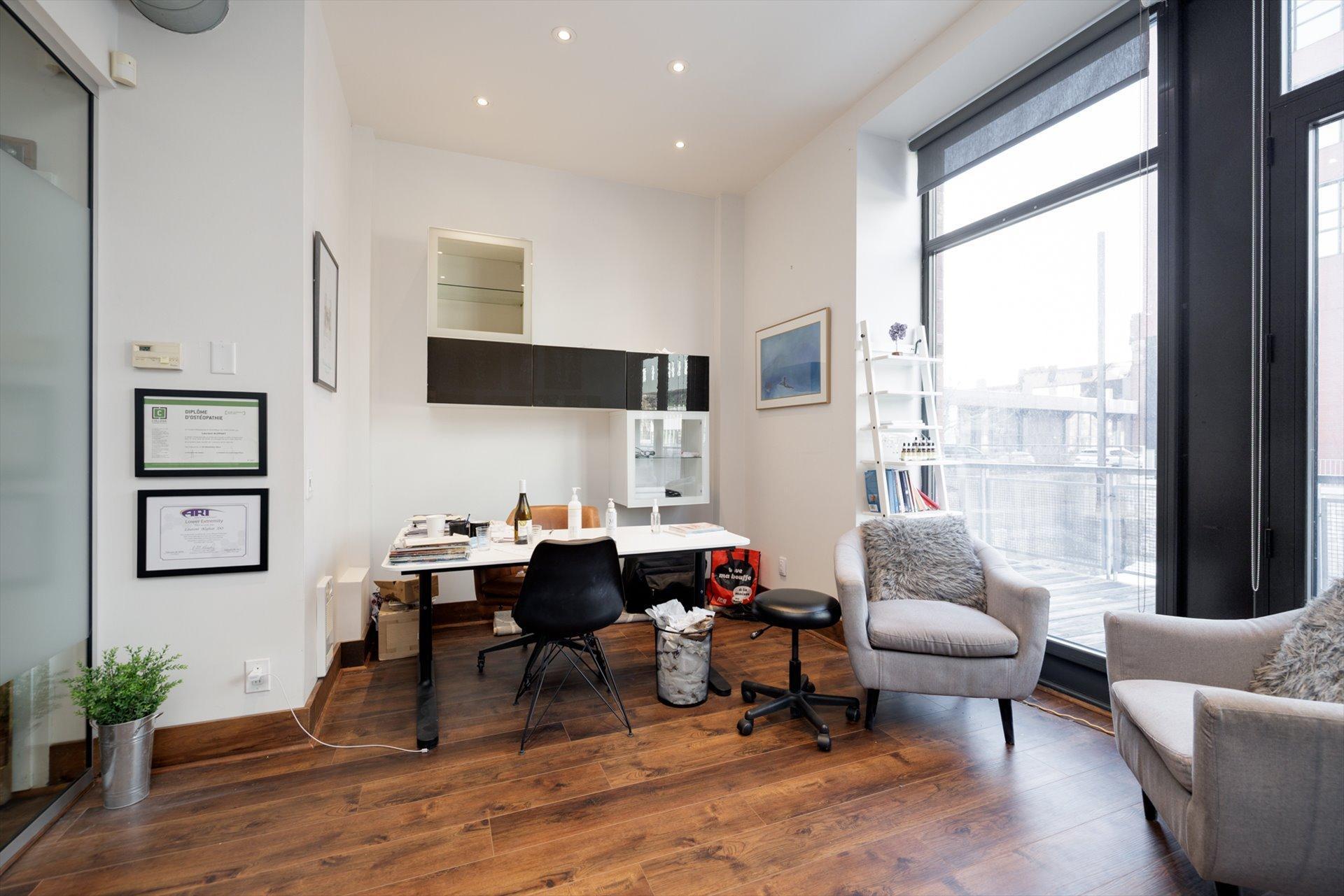 









1743

 - 1745


Rue St-Patrick

,
Montréal (Le Sud-Ouest),




QC
H3K3G9

