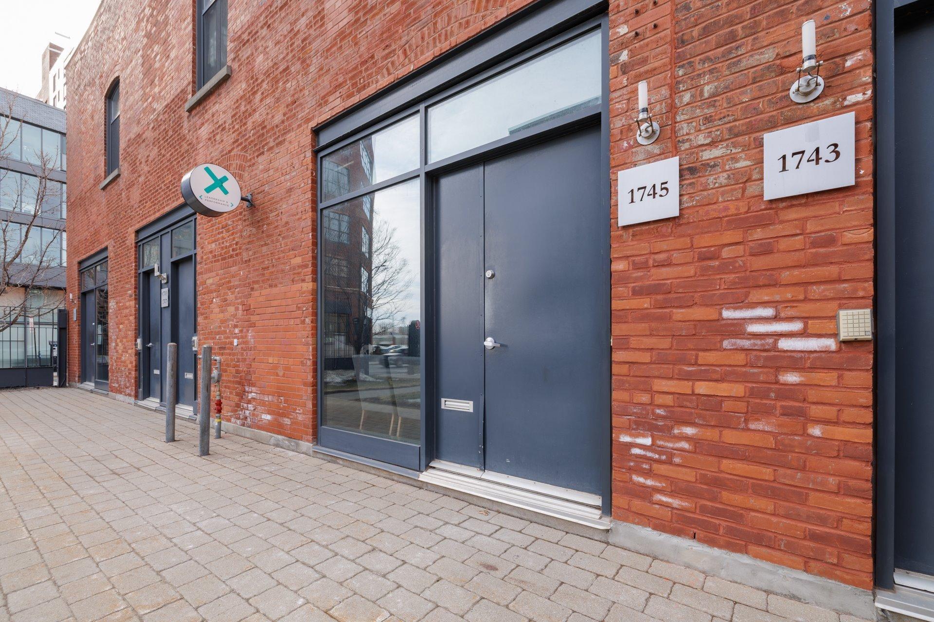 









1743

 - 1745


Rue St-Patrick

,
Montréal (Le Sud-Ouest),




QC
H3K3G9

