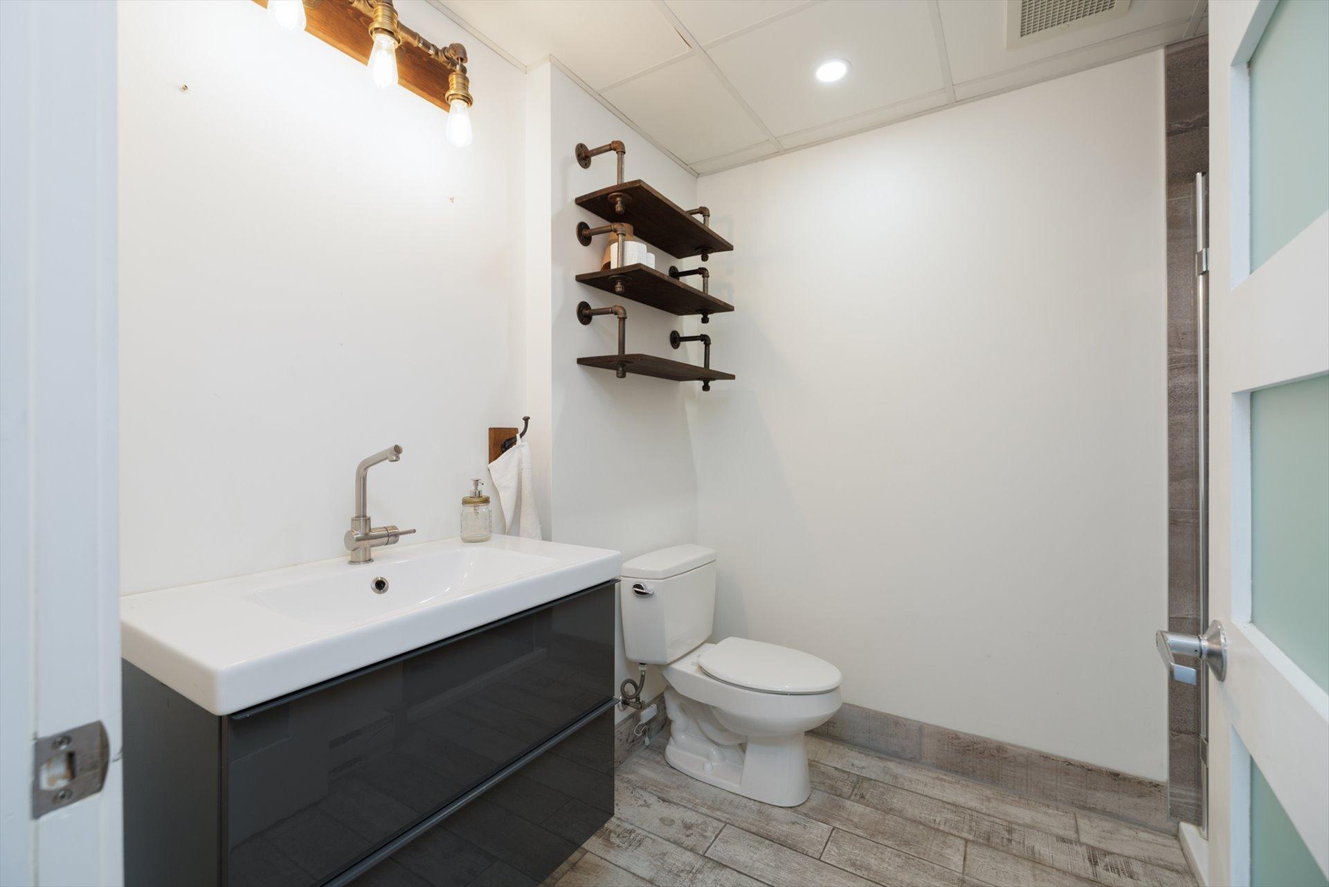 









1743

 - 1745


Rue St-Patrick

,
Montréal (Le Sud-Ouest),




QC
H3K3G9

