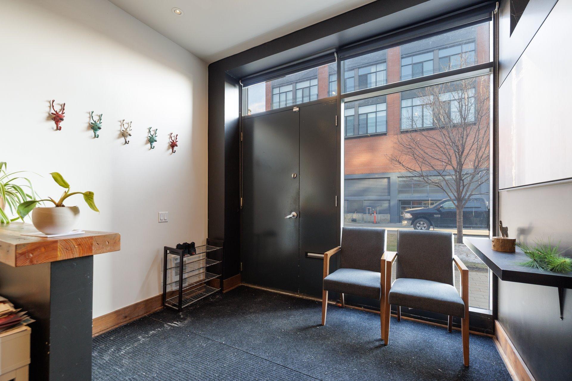 









1743

 - 1745


Rue St-Patrick

,
Montréal (Le Sud-Ouest),




QC
H3K3G9

