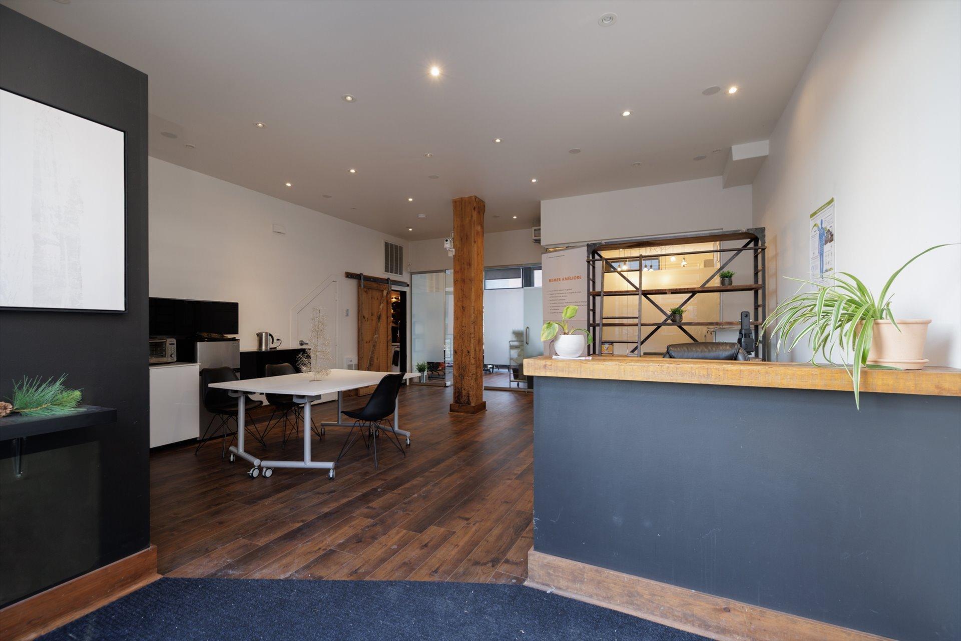 









1743

 - 1745


Rue St-Patrick

,
Montréal (Le Sud-Ouest),




QC
H3K3G9

