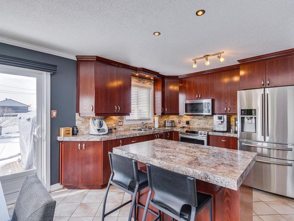 









25


Rue de Chaville

,
Gatineau (Masson-Angers),




QC
J8M1W2

