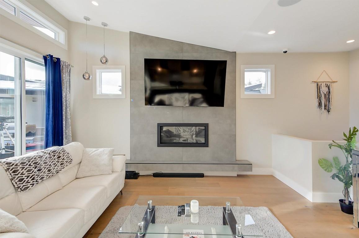 









10335


Long

Road,
Lake Country,




BC
V4V 0A9

