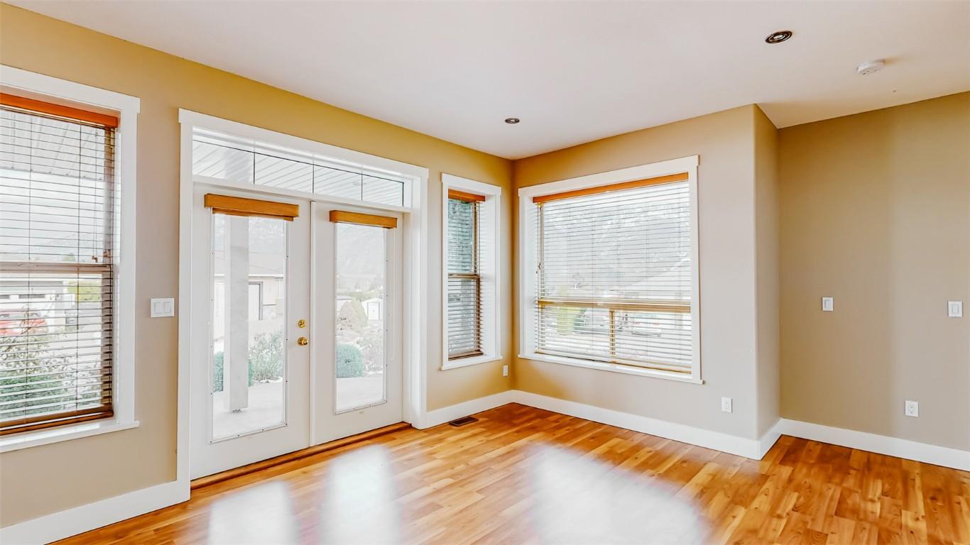 









20


KILLDEER

Place,
Osoyoos,




BC
V0H 1V5

