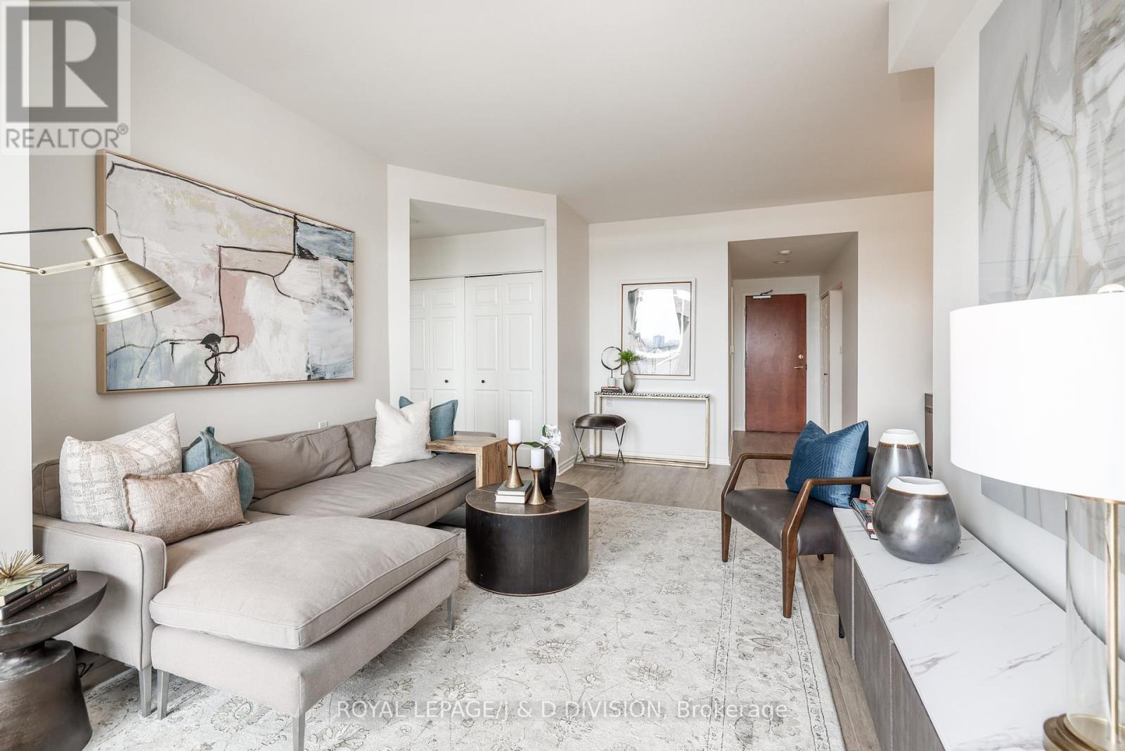 












302 - 1750 BAYVIEW AVENUE

,
Toronto,




Ontario
M4G4H6

