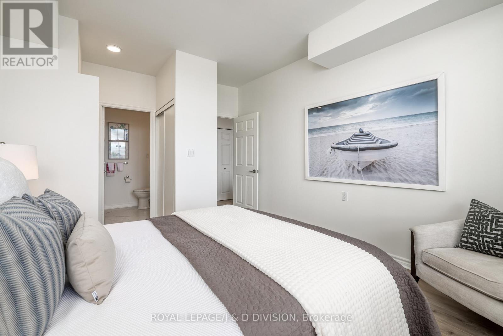 












302 - 1750 BAYVIEW AVENUE

,
Toronto,




Ontario
M4G4H6

