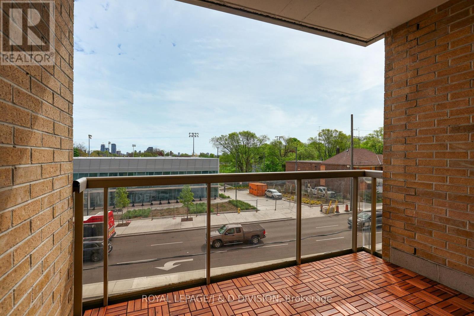 












302 - 1750 BAYVIEW AVENUE

,
Toronto,




Ontario
M4G4H6

