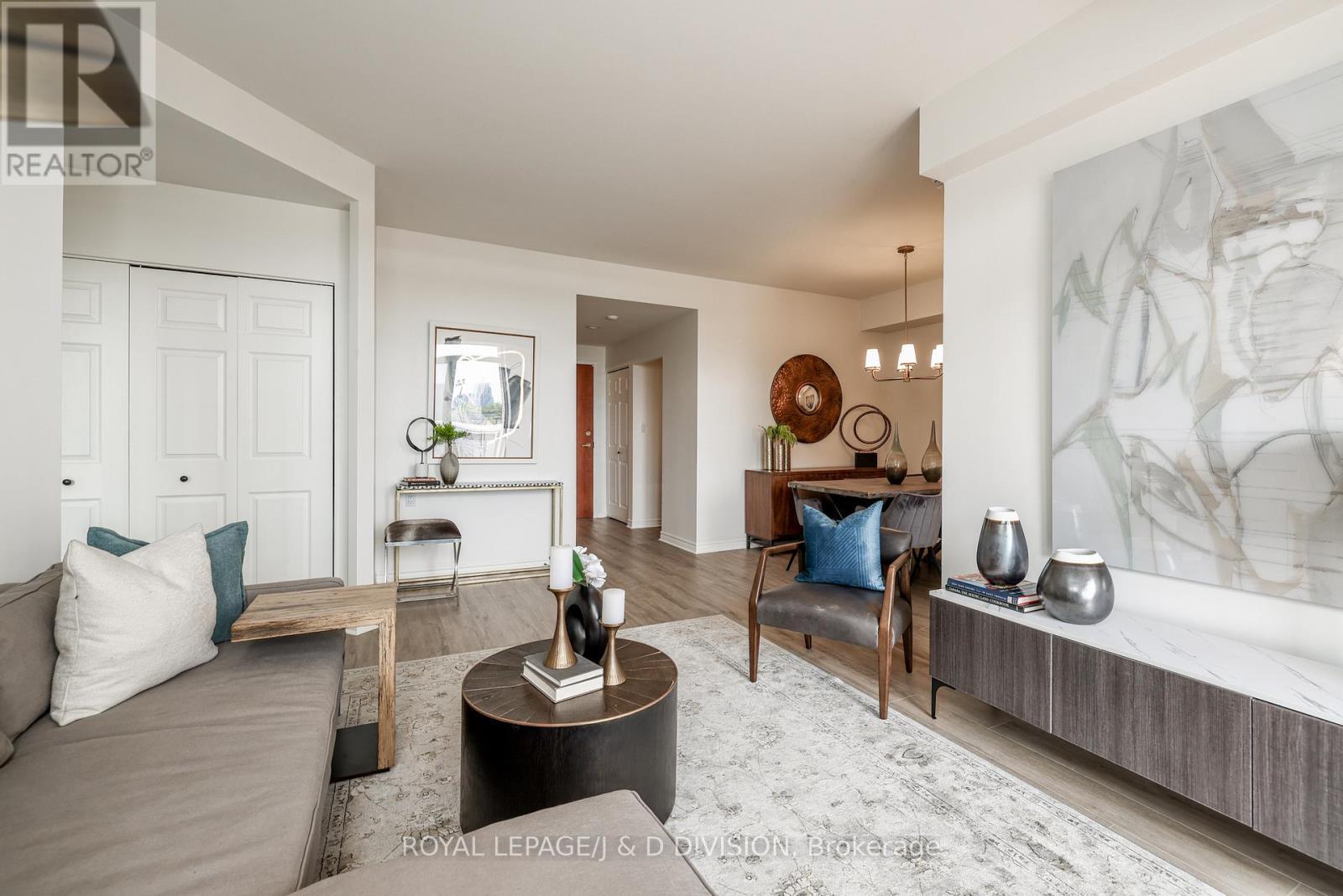 












302 - 1750 BAYVIEW AVENUE

,
Toronto,




Ontario
M4G4H6

