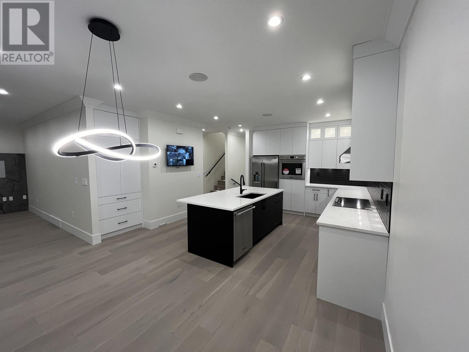 












10611 110 STREET

,
Fort St. John,




British Columbia
V1J0N3

