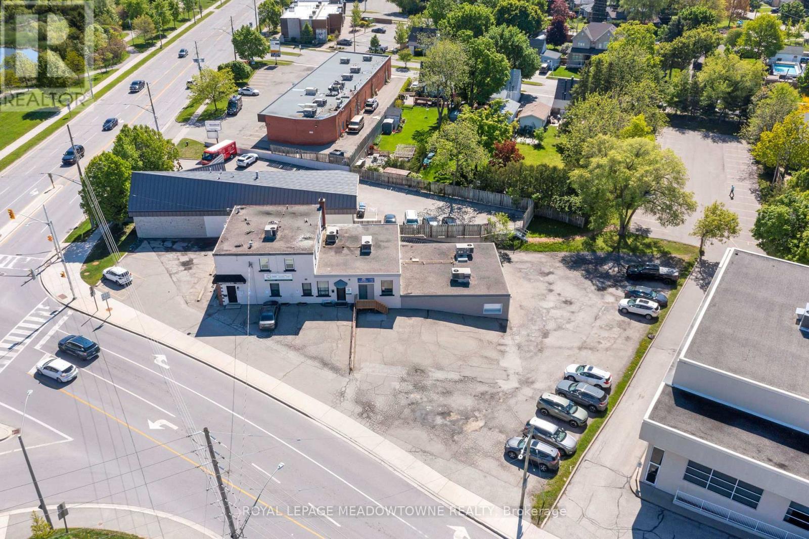 












116 GUELPH STREET

,
Halton Hills,




Ontario
L7G4A3

