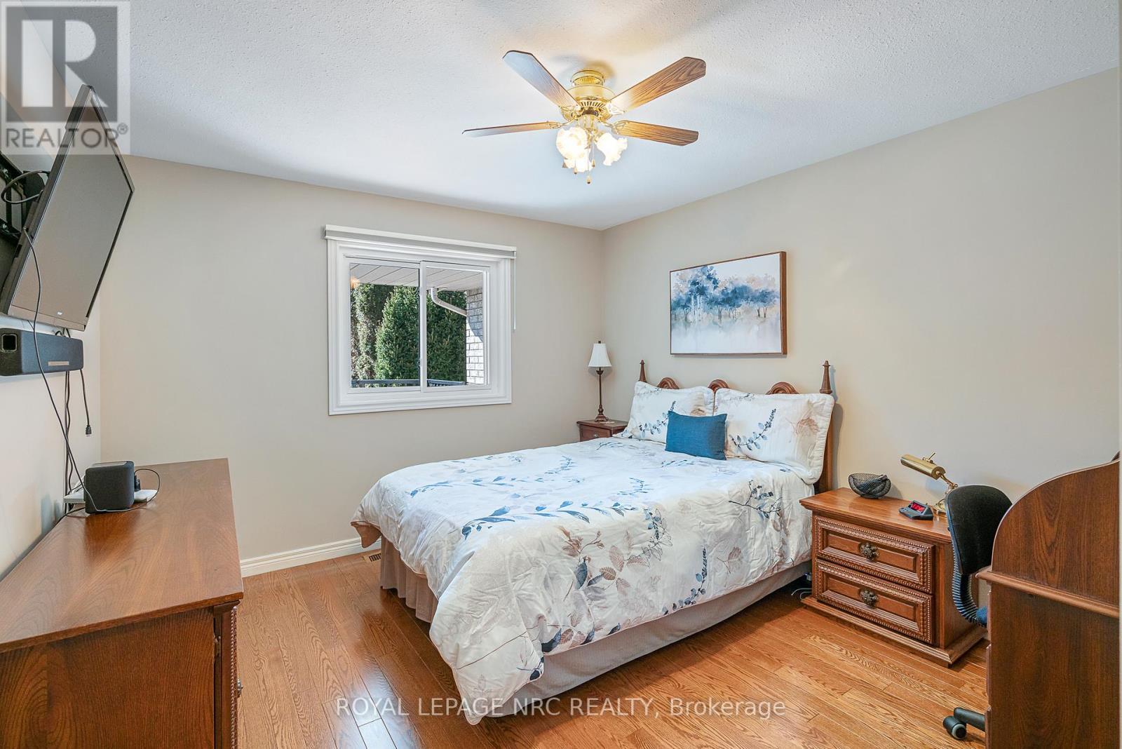 












26 STONEGATE PLACE

,
Pelham (Fonthill),




Ontario
L0S1E3

