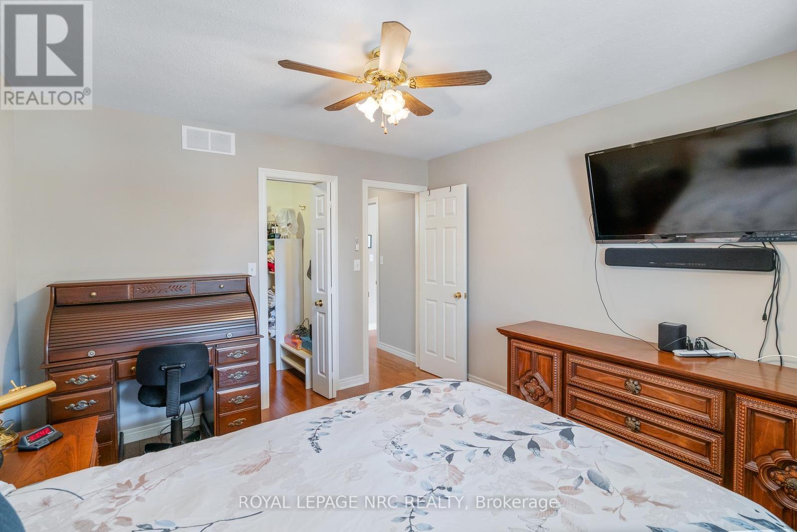 












26 STONEGATE PLACE

,
Pelham (Fonthill),




Ontario
L0S1E3

