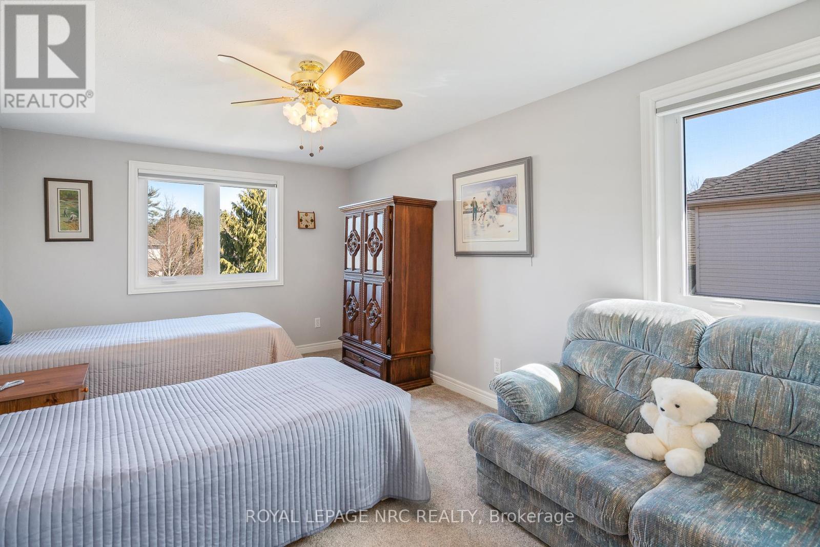 












26 STONEGATE PLACE

,
Pelham (Fonthill),




Ontario
L0S1E3

