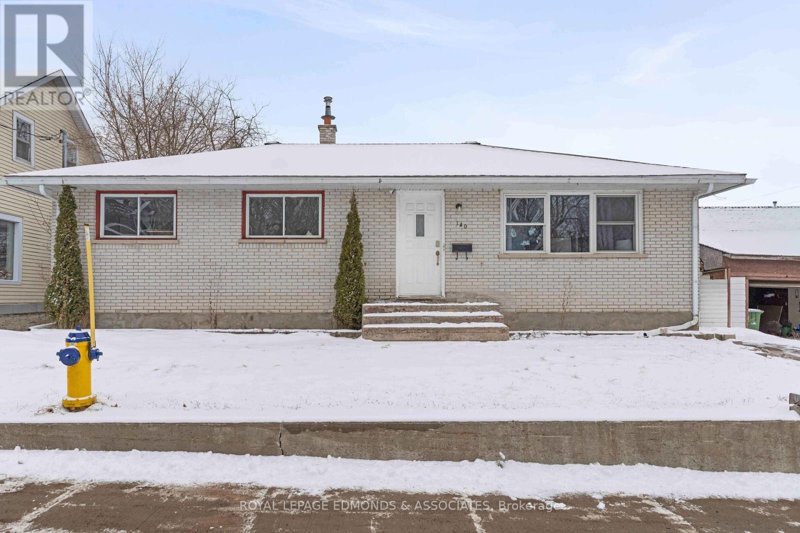 












140 CECELIA STREET

,
Pembroke,




Ontario
K8A1R6


