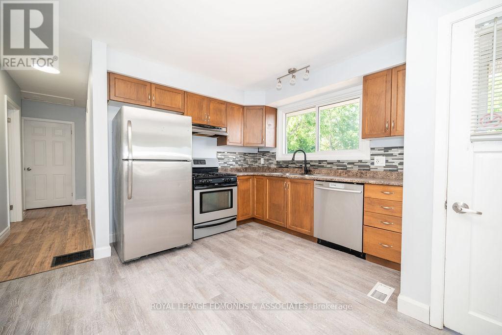 












140 CECELIA STREET

,
Pembroke,




Ontario
K8A1R6

