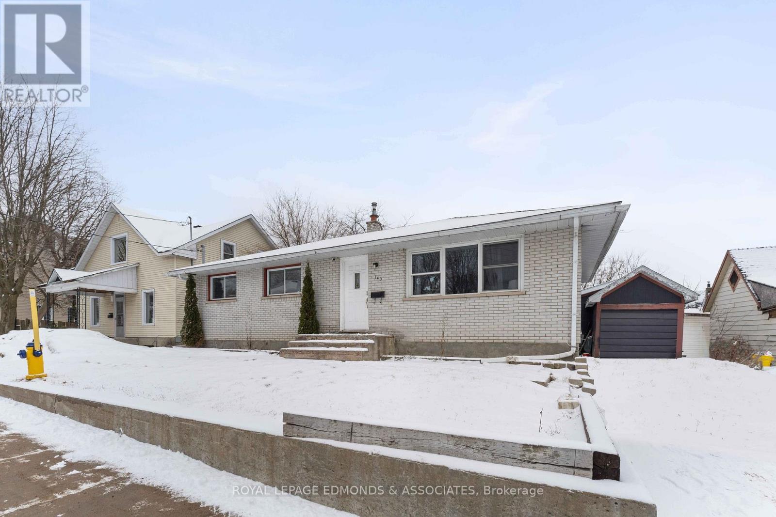 












140 CECELIA STREET

,
Pembroke,




Ontario
K8A1R6

