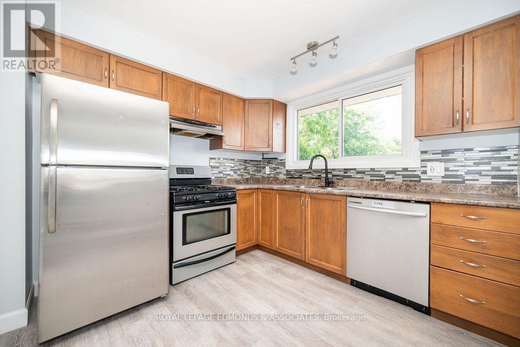 












140 CECELIA STREET

,
Pembroke,




Ontario
K8A1R6

