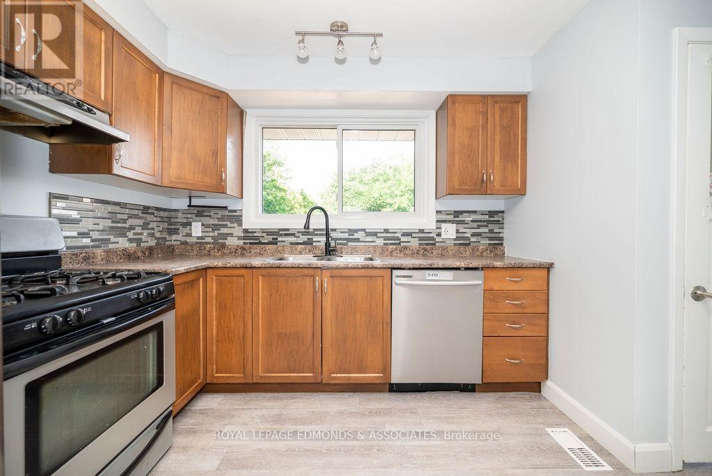 












140 CECELIA STREET

,
Pembroke,




Ontario
K8A1R6

