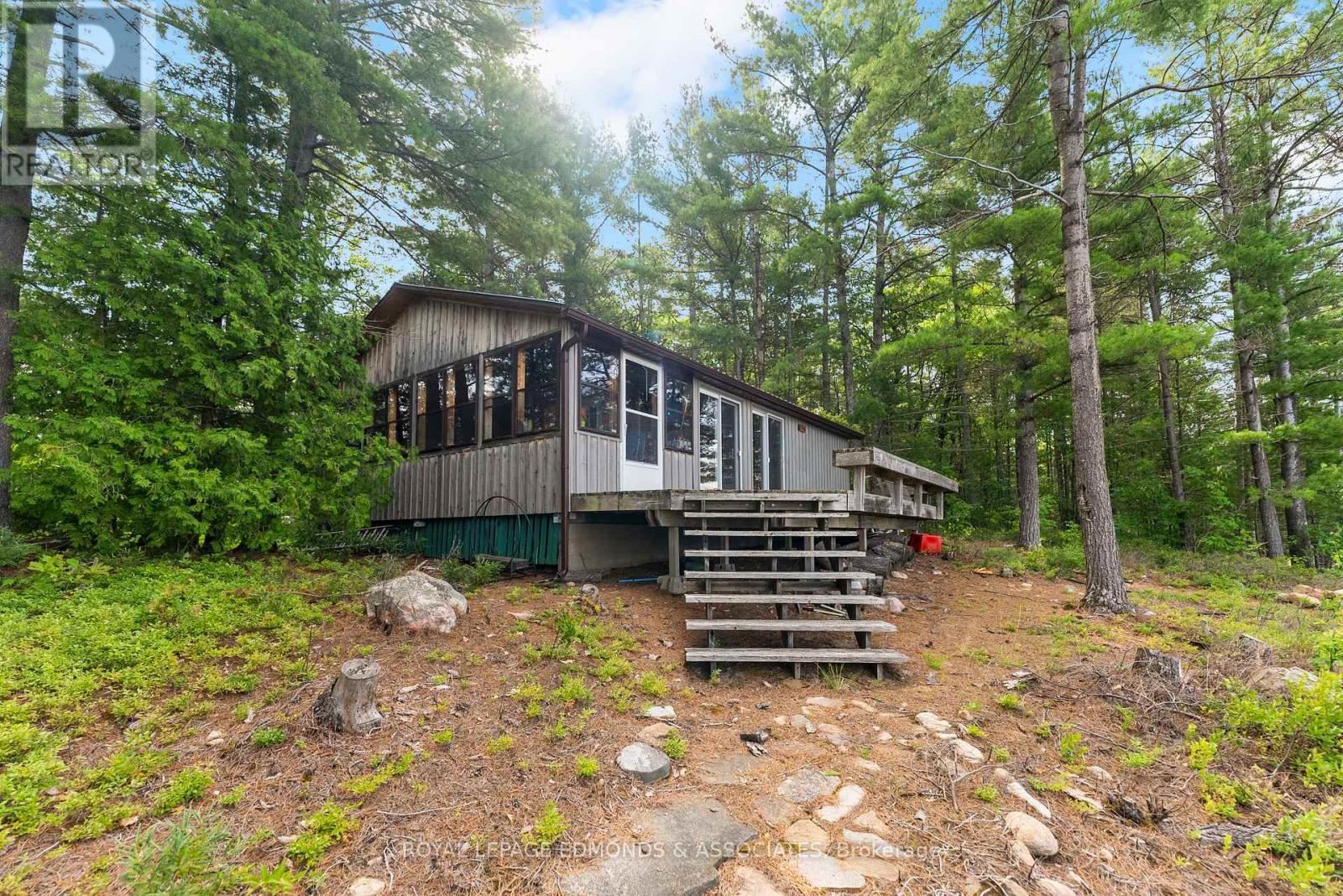 












0 WABEWABA ISLAND

,
Petawawa,




Ontario
K8H1Z1

