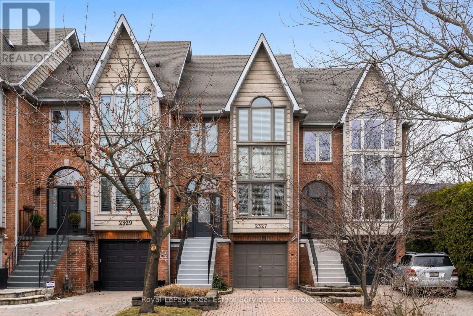 












2327 MARINE DRIVE

,
Oakville (BR Bronte),




Ontario
L6L1C2

