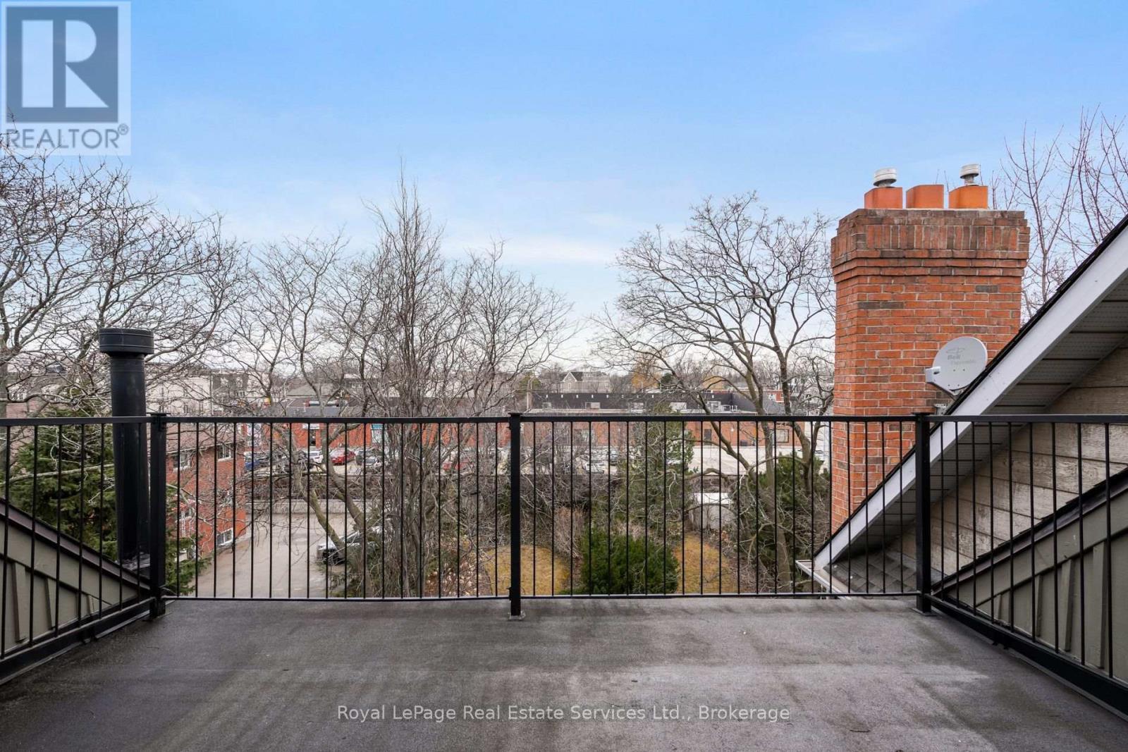 












2327 MARINE DRIVE

,
Oakville (BR Bronte),




Ontario
L6L1C2

