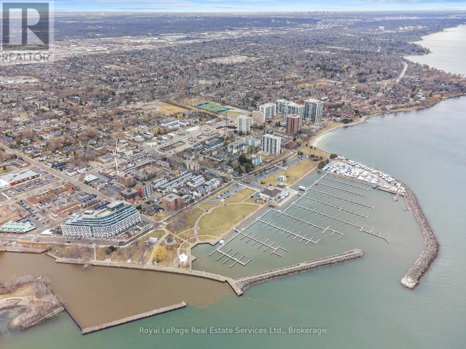 












2327 MARINE DRIVE

,
Oakville (BR Bronte),




Ontario
L6L1C2

