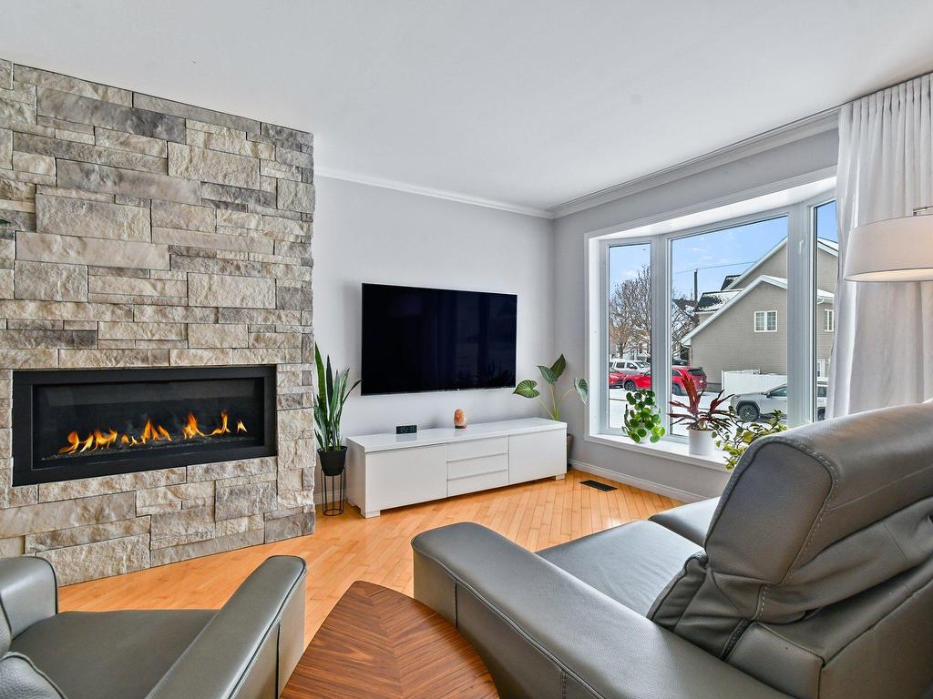 









2796


Rue Calaïs

,
Mascouche,




QC
J7K3R2

