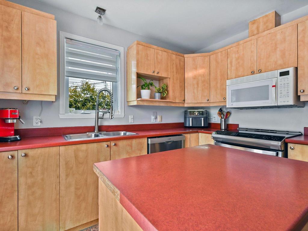 









2796


Rue Calaïs

,
Mascouche,




QC
J7K3R2

