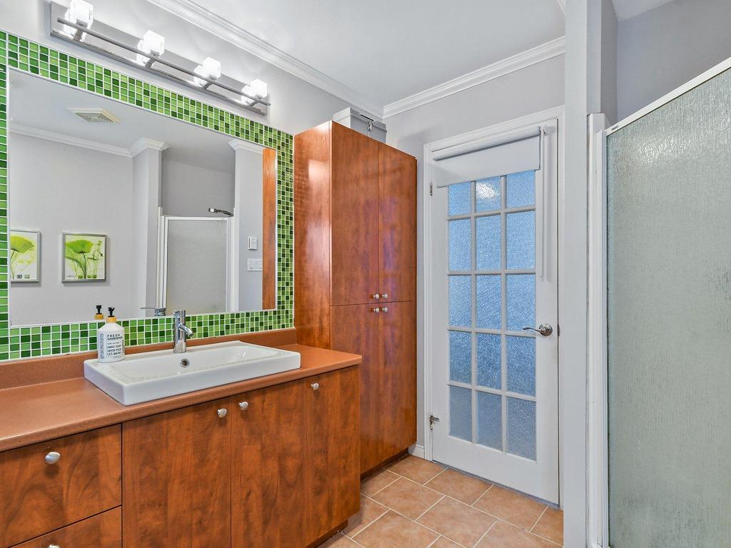









2796


Rue Calaïs

,
Mascouche,




QC
J7K3R2


