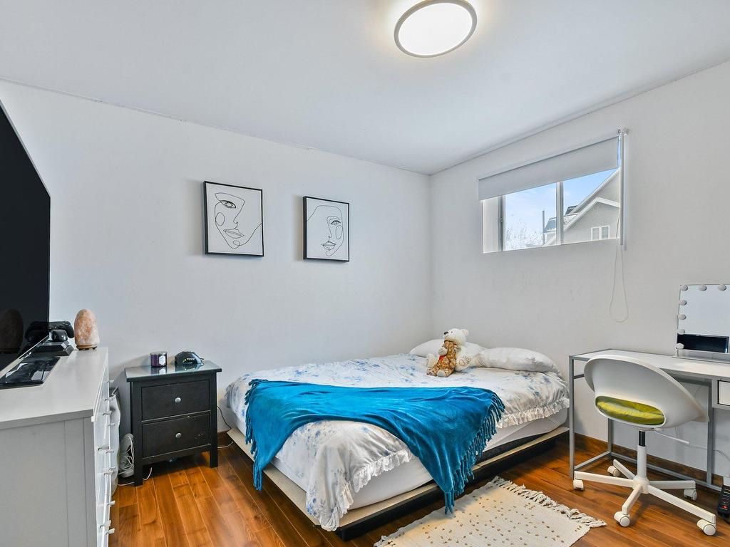 









2796


Rue Calaïs

,
Mascouche,




QC
J7K3R2

