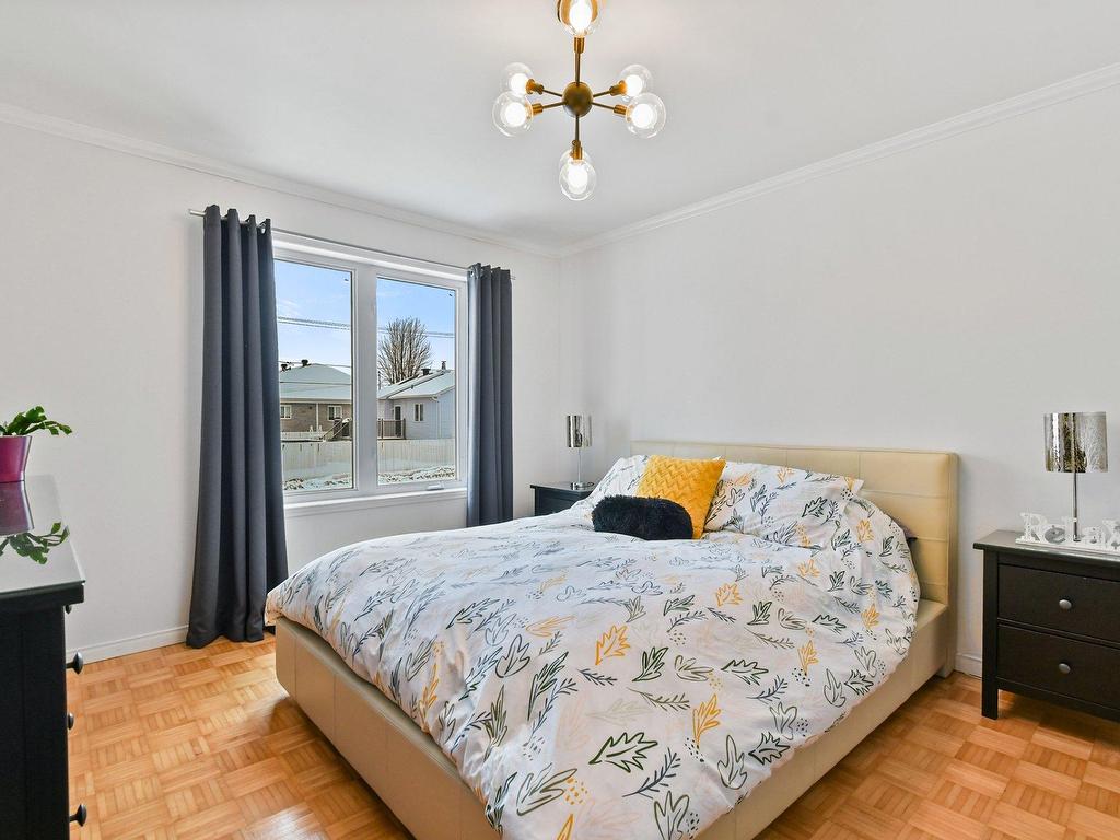 









2796


Rue Calaïs

,
Mascouche,




QC
J7K3R2

