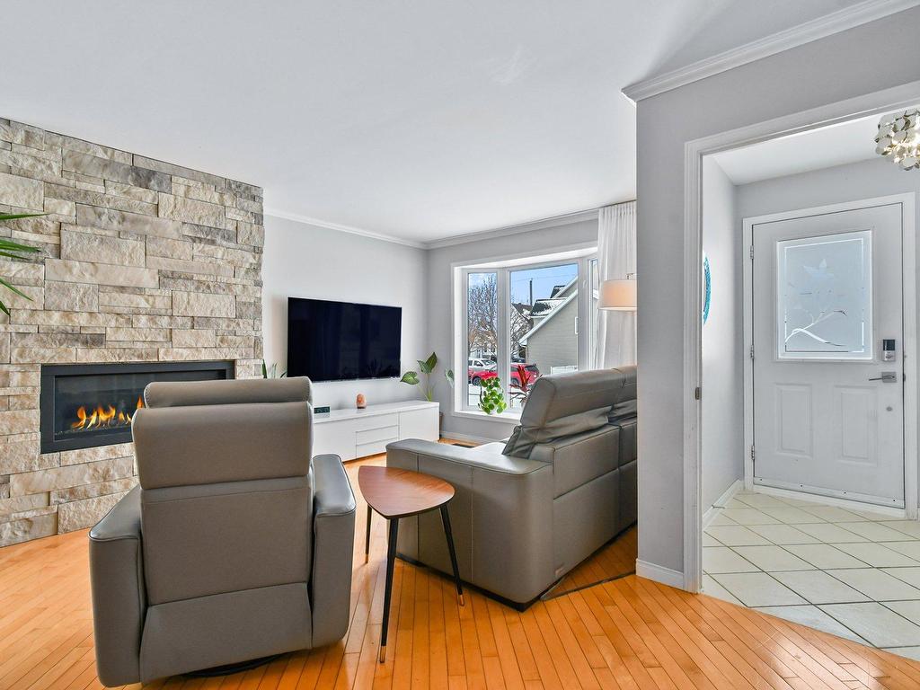 









2796


Rue Calaïs

,
Mascouche,




QC
J7K3R2

