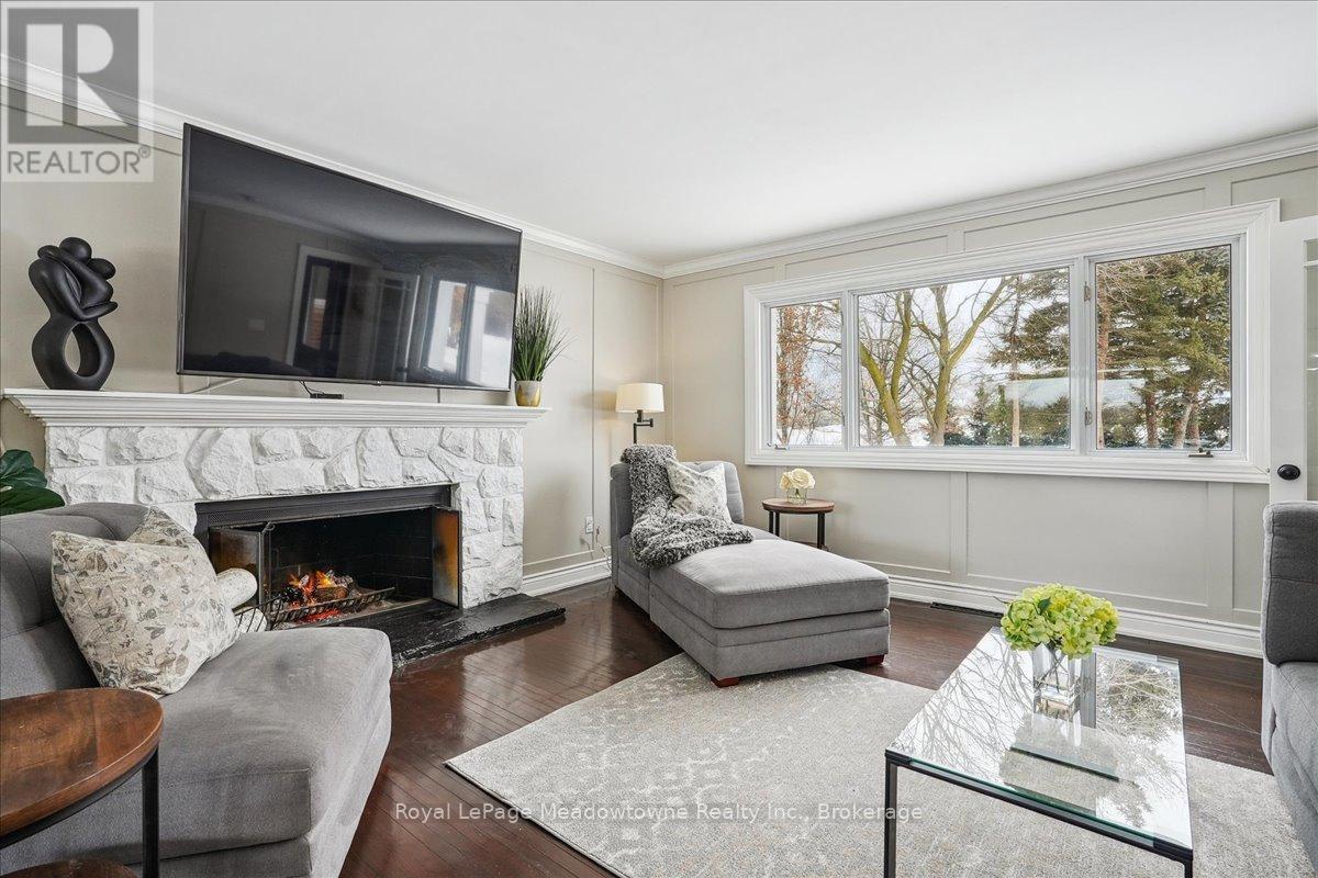 












12840 BRITANNIA ROAD

,
Milton (MI Rural Milton),




Ontario
L9E0V3

